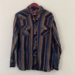 Vintage wrangler cowboy button down rodeo long sleeve shirt. Western wear.